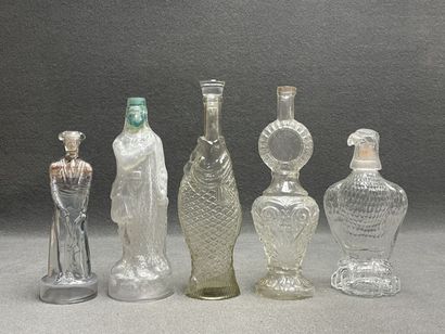 Collection de cinq bouteilles publicitaires...