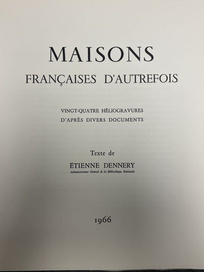 Deux livres Paris et album de collection...