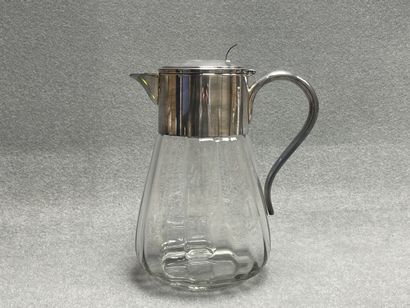 Pichet rafraichissoir en verre et métal argenté...