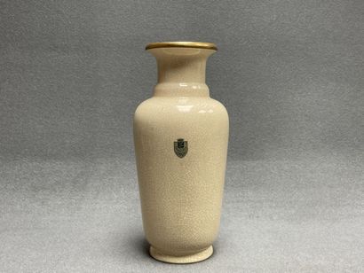 LONGWY vase en faience, émail craquelé et...