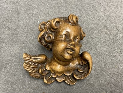 Lot de bois sculpté. 
H. : de 11 à 47 cm...