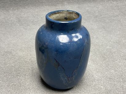 Léon POINTU (1879-1942):
Trois vases et une...