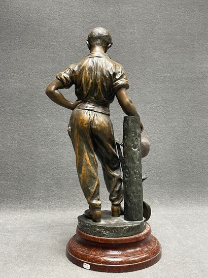 Julien CAUSSE (1869-1909). 
Statuette en...