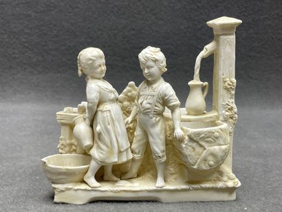 Groupe de quatre biscuits. 
H. :12 à 18 cm....