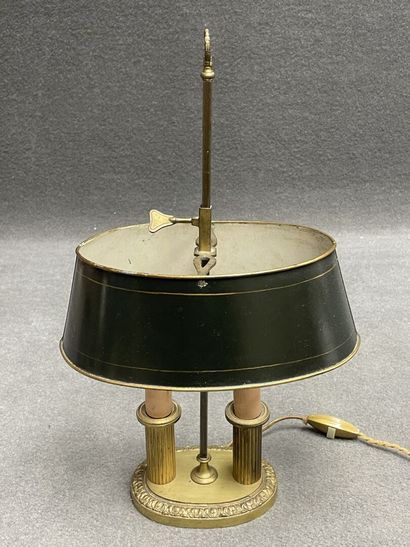 Petite lampe bouillotte en bronze et tôle...