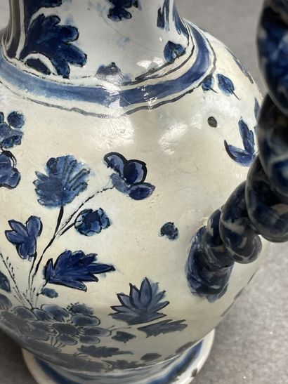 Pichet en faïence de Delft XIX° marqué S....