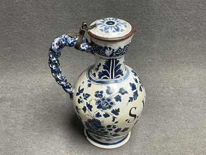 Pichet en faïence de Delft XIX° marqué S....