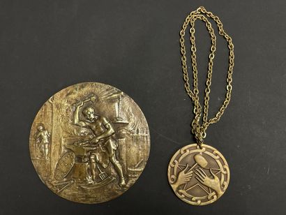 FRANC MACONNERIE: 
Grande médaille en bronze....