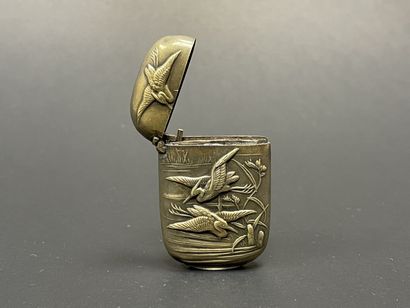 Boite à allumettes pyrogène à décor d'oiseaux
Japon...