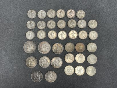Ensemble de pièces argent: 
- 2 pièces 50...