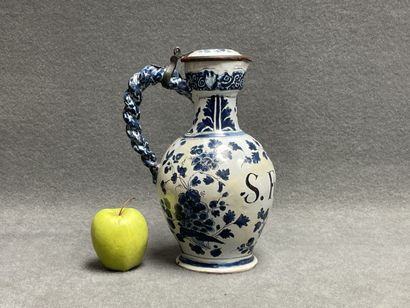 Pichet en faïence de Delft XIX° marqué S....
