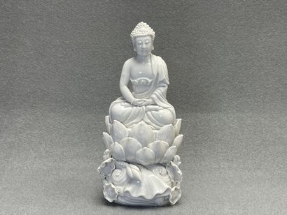 CHINE fin XIX°
Statuette en porcelaine dite...