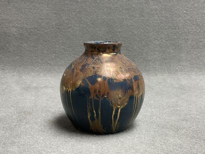 Léon POINTU (1879-1942):
Trois vases et une...