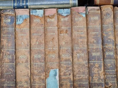 Trois cartons de livres reliés
