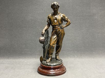 Julien CAUSSE (1869-1909). 
Statuette en...