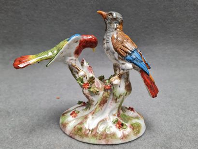 Oiseaux en porcelaine de Paris fin XX°
H...