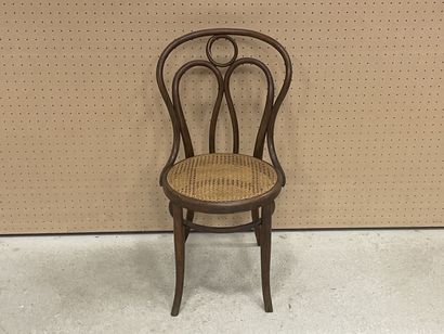 Chaise cannée en bois courbé vers 1900
Hauteur...