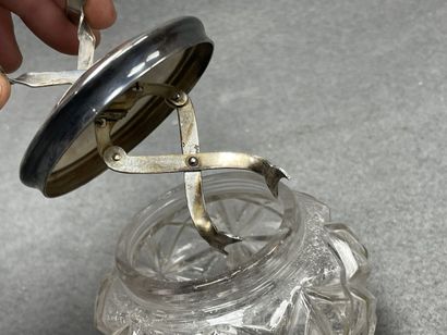 Shaker à cocktail et sucrier avec pince dans...