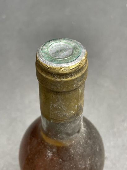 - Chateau Tour Bicheau Graves blanc 1982...