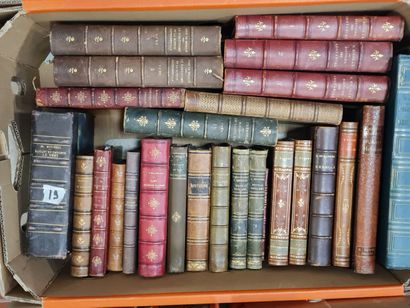 Trois cartons de livres reliés