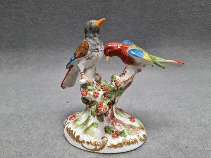 Oiseaux en porcelaine de Paris fin XX°
H...