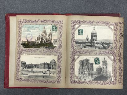Deux albums de cartes postales anciennes....