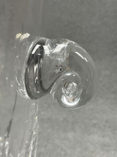 Seau à champagne en cristal. 
H. :24,5 c...