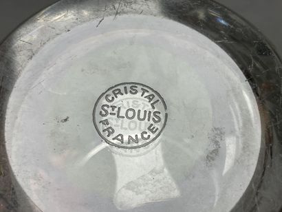 SAINT LOUIS 
Vase en cristal taillé. 
H....