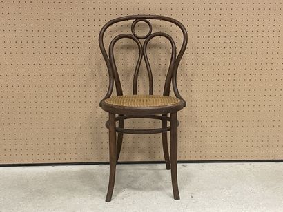 Chaise cannée en bois courbé vers 1900
Hauteur...