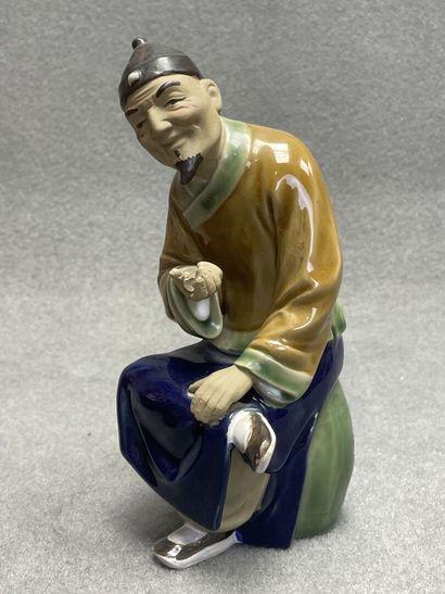 Vase à long col et personnage asiatique en...