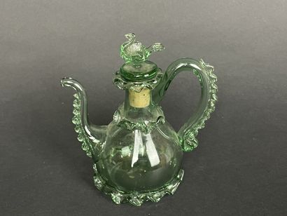 Petite burette en verre de Venise. 
H. :15,5...