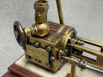 Machine à vapeur marquée Louis Baufaron 1910....
