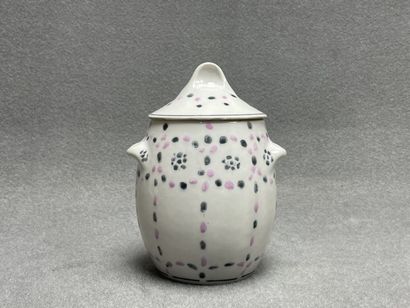 GALATRY Limoges
Pot couvert en porcelaine...