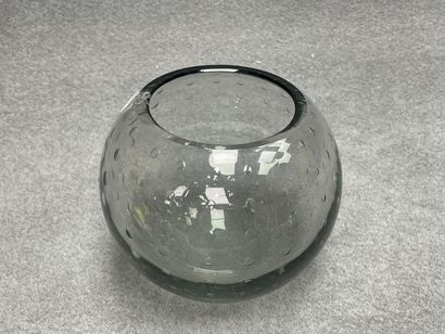 Boule décorative en cristal de Sèvres. 
H....