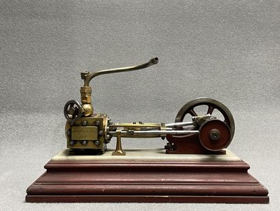 Machine à vapeur marquée Louis Baufaron 1910....