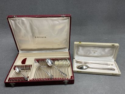 CHRISTOFLE Modèle perles.
Ménagère de couverts...