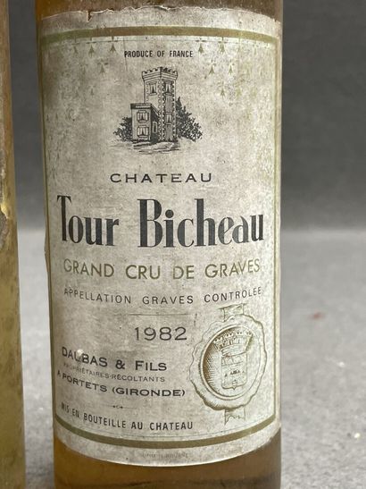 - Chateau Tour Bicheau Graves blanc 1982...