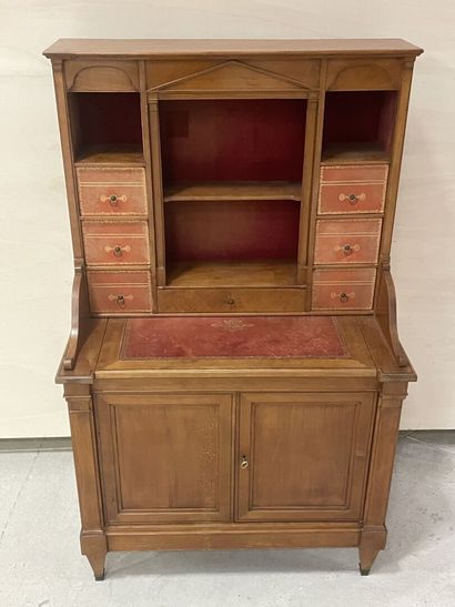 Secrétaire à gradin en bois fruitier , ouvrant...