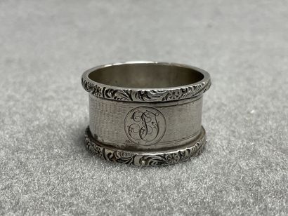 CHRISTOFLE Rond de serviette en métal argenté...