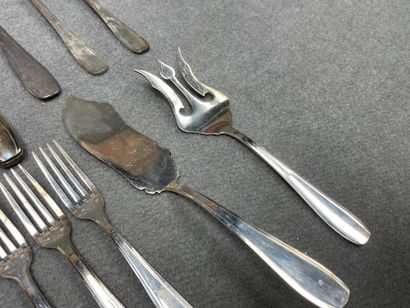 Ménagère de couverts en métal argenté, style...