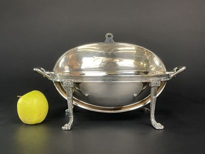 Chauffe plat en métal argenté à couvercle...