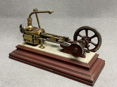 Machine à vapeur marquée Louis Baufaron 1910....