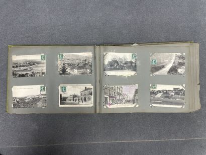 Deux albums de cartes postales anciennes....