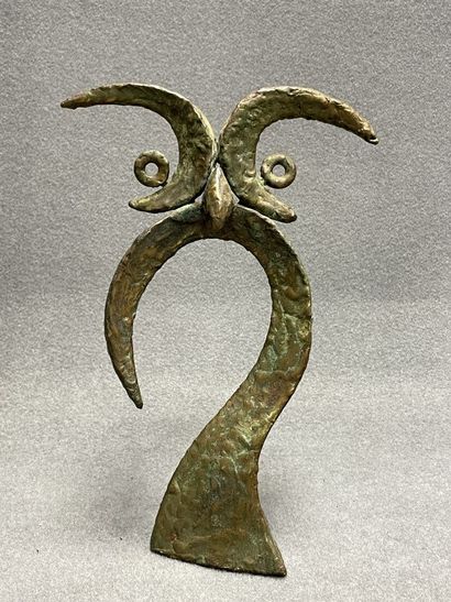 Sculpture en fer soudé et patiné.
H: 36 ...