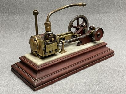 Machine à vapeur marquée Louis Baufaron 1910....