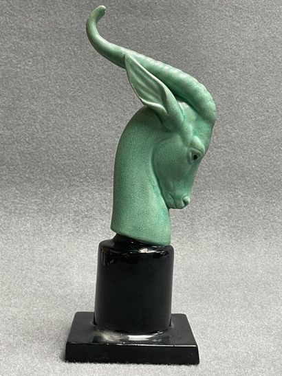 Paul MILLET à Sèvres - Tête d'antilope en...