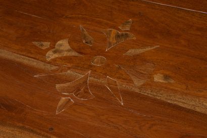 ²
Grande table gateleg.
Style anglais XX°
76...