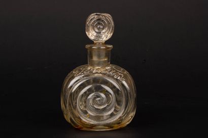 GUERLAIN - « Aï Loé » - (1906) 
Premier flacon...