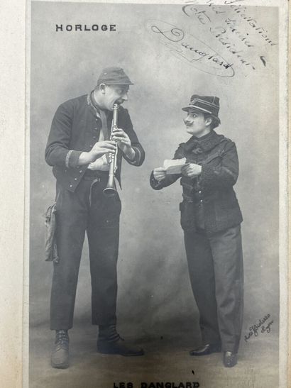 Album d'environ 800 photographies, cartes...