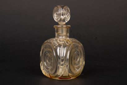 GUERLAIN - « Aï Loé » - (1906) 
Premier flacon...